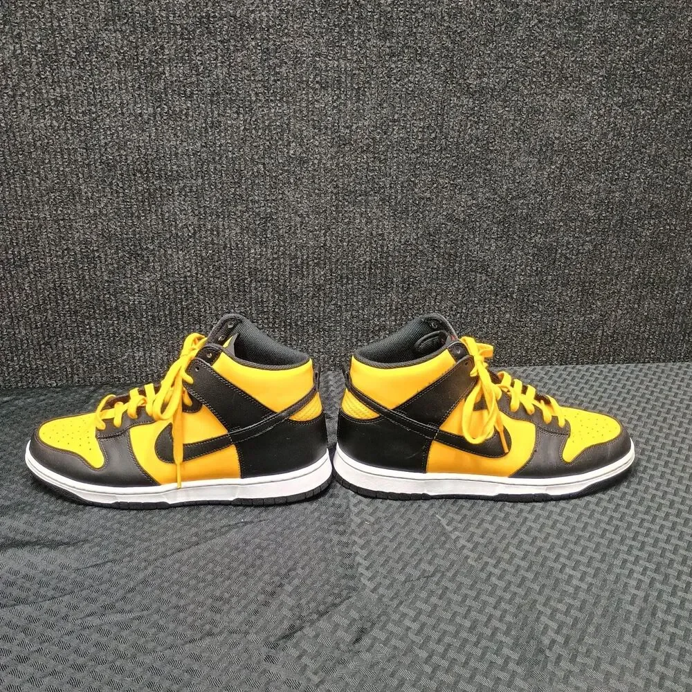 Nike Reverse Goldenrod DD1399-700 Size 10 Mens Used No Box